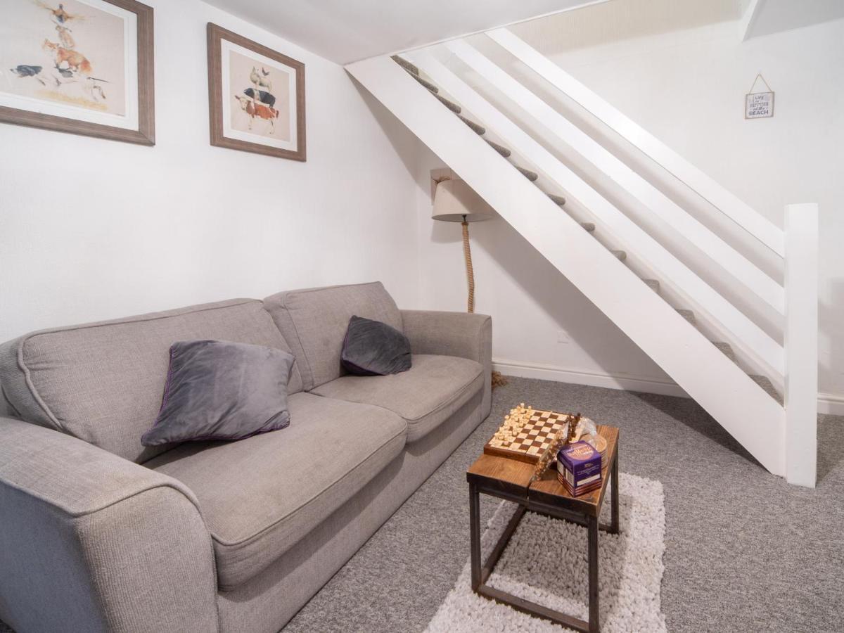 Апартаменты Castle View - Flat In Mumbles - Free Parking Oystermouth Экстерьер фото