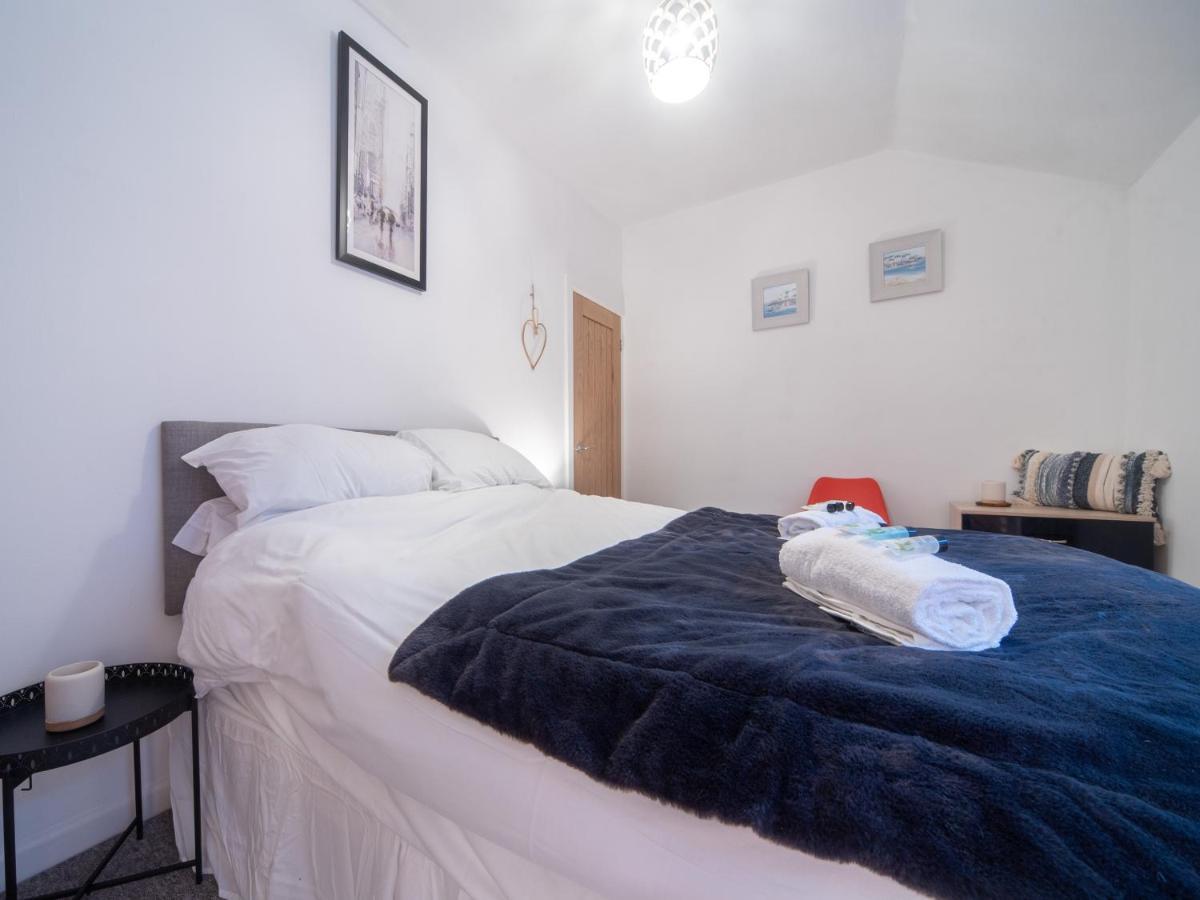 Апартаменты Castle View - Flat In Mumbles - Free Parking Oystermouth Экстерьер фото